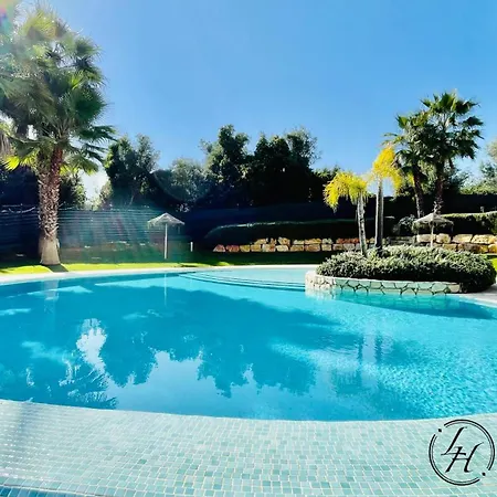 Апартаменты Casa Chic - Super Modern - Terrace - Pool - Garden Портиман